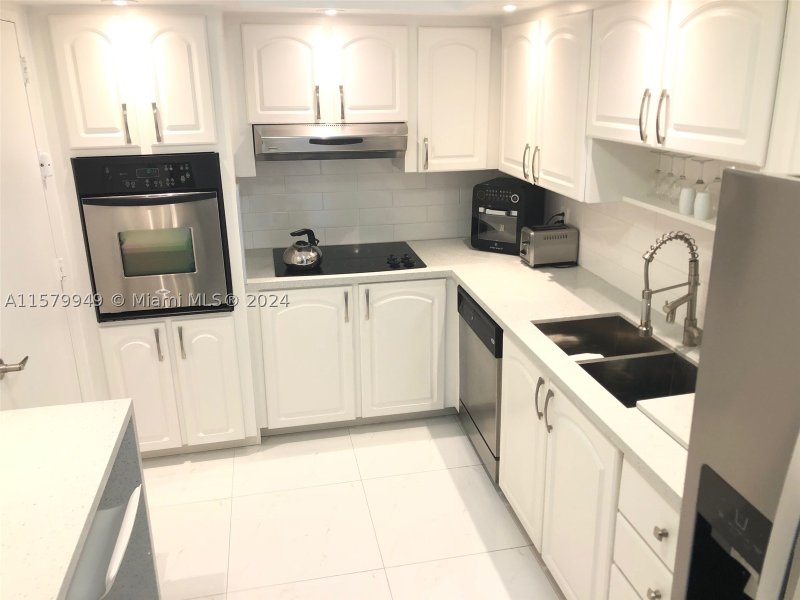 Apartment for rent at Tides Hollywood Beach 14M