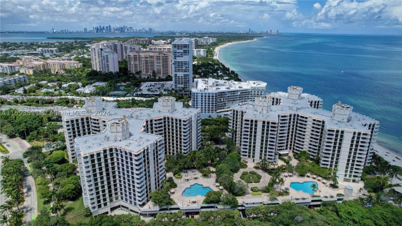 Apartment for rent at Towers of Key Biscayne D1201