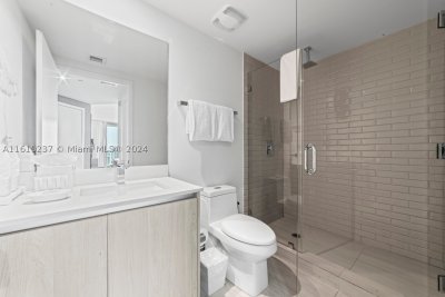 Comprar apartamento en Hyde Beach House R2409
