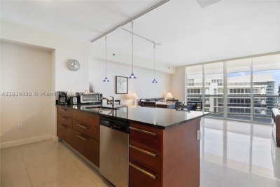 Comprar apartamento no Beach Club Two 4409
