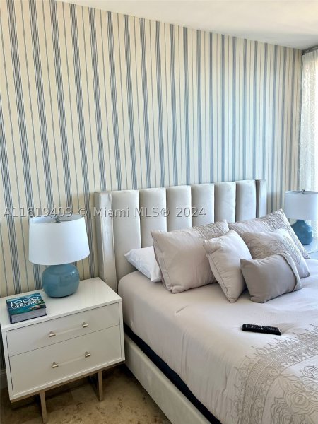 Apartment for rent at Akoya 2610