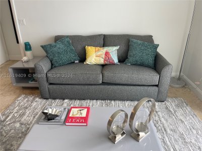 Alquiler de apartamento en Akoya 2610