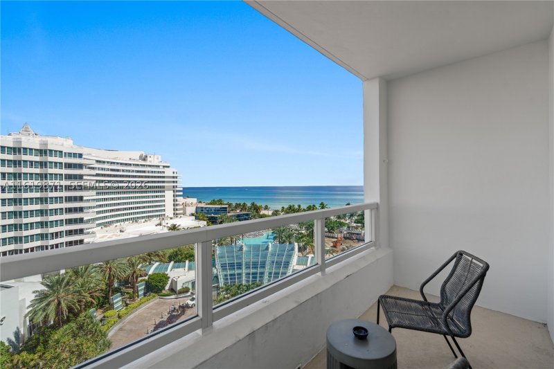 Comprar apartamento no Fontainebleau II 1007