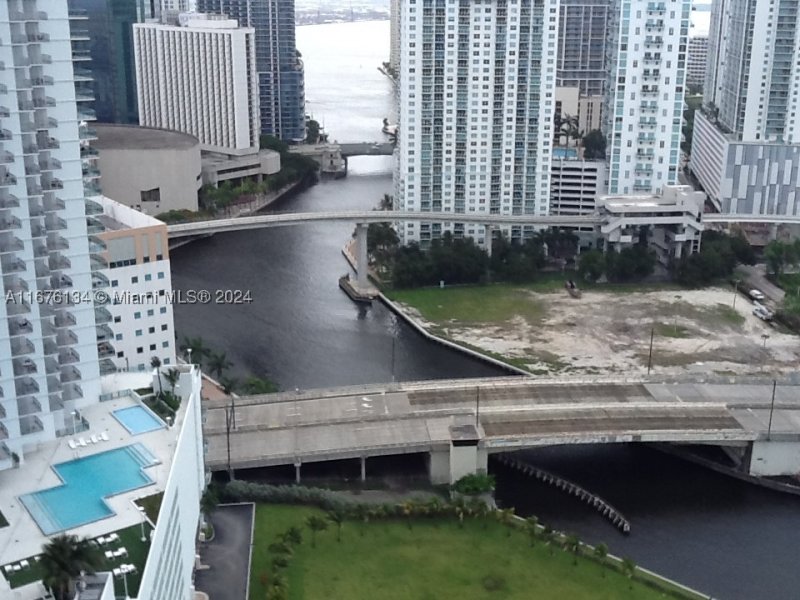 Condo for sale at The Ivy 3210