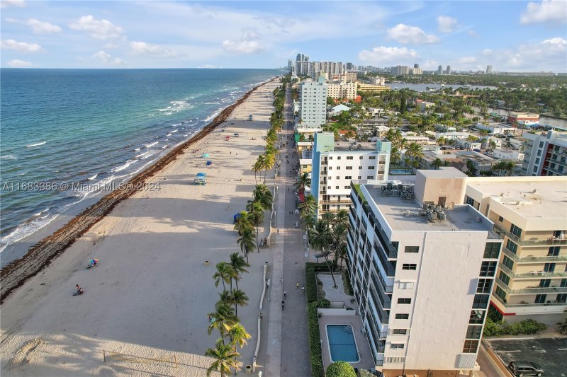 Condo for sale at Costa Hollywood S316