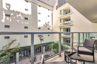 Comprar apartamento no Costa Hollywood S316