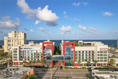 Comprar apartamento no Costa Hollywood S316