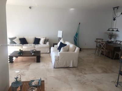 Comprar apartamento no Blair House 4B