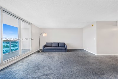 Comprar apartamento en Roney Palace 1030
