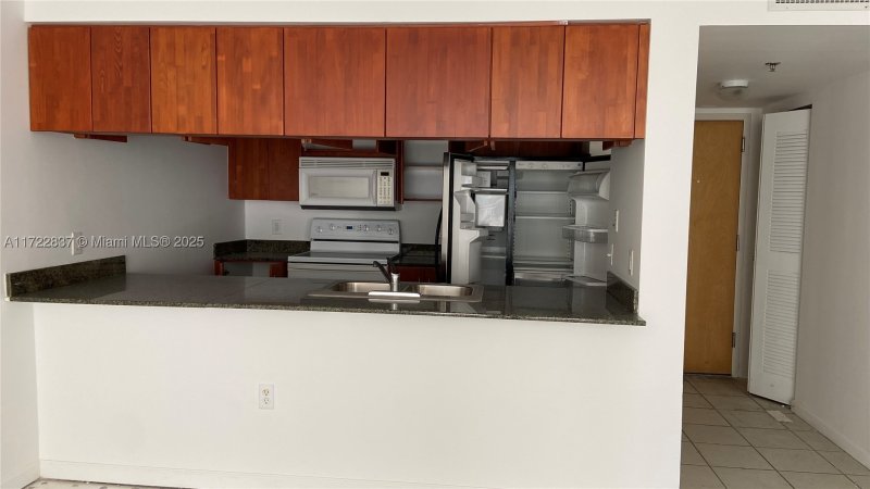 Comprar apartamento no The Club At Brickell Bay 2007
