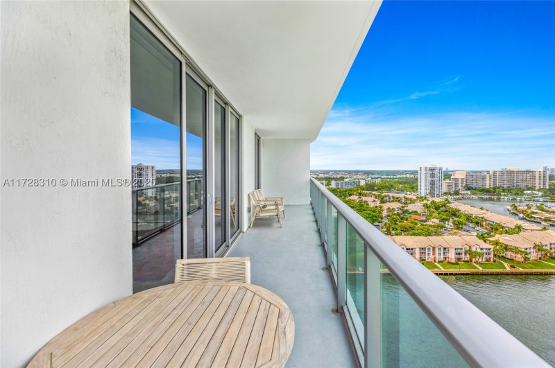 Condo for sale at Hyde Beach House R1601