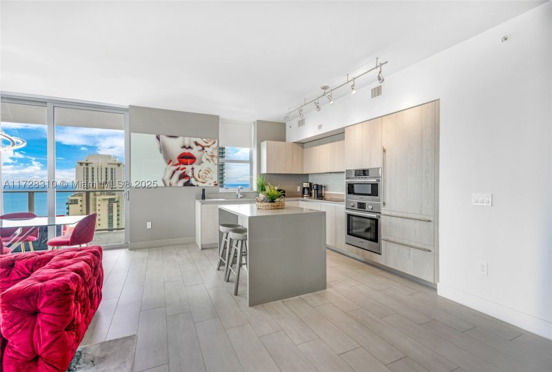 Condo for sale at Hyde Beach House R1601
