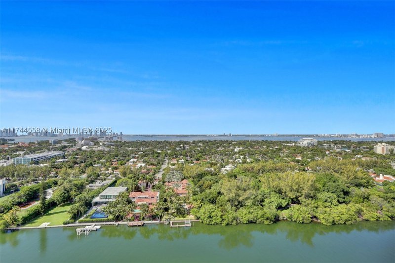 Comprar apartamento en Fontainebleau II 2114/2116
