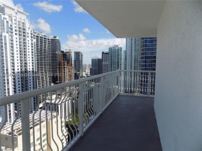 Comprar apartamento no The Club At Brickell Bay 3924