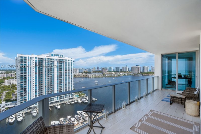 Condo for sale at Marina Palms Yacht Club 2001