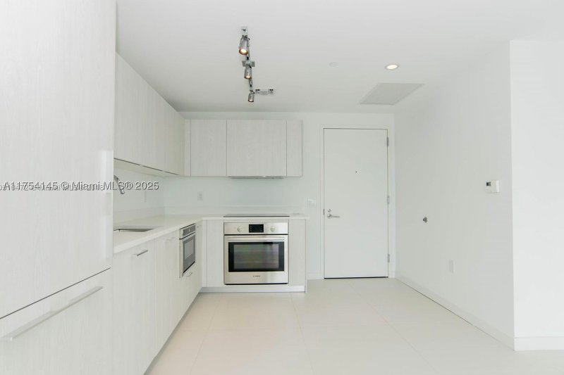 Condo for sale at Paraiso Bayviews 2009