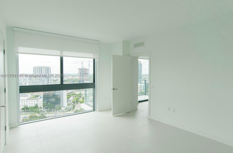 Condo for sale at Paraiso Bayviews 2009