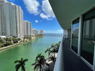 Comprar apartamento no Icon Brickell Tower I 819