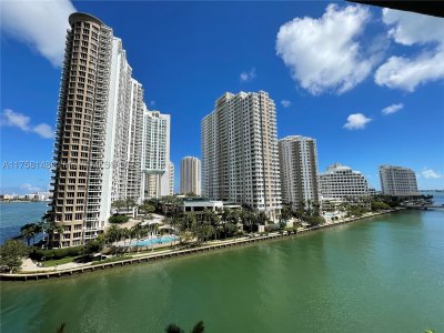 Comprar apartamento no Icon Brickell Tower I 819