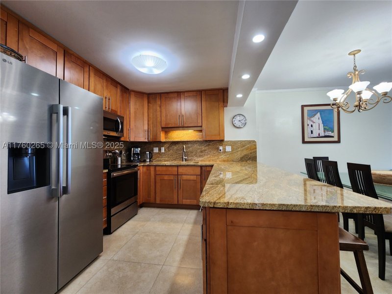 Apartment for rent at Sea Air Towers 1008