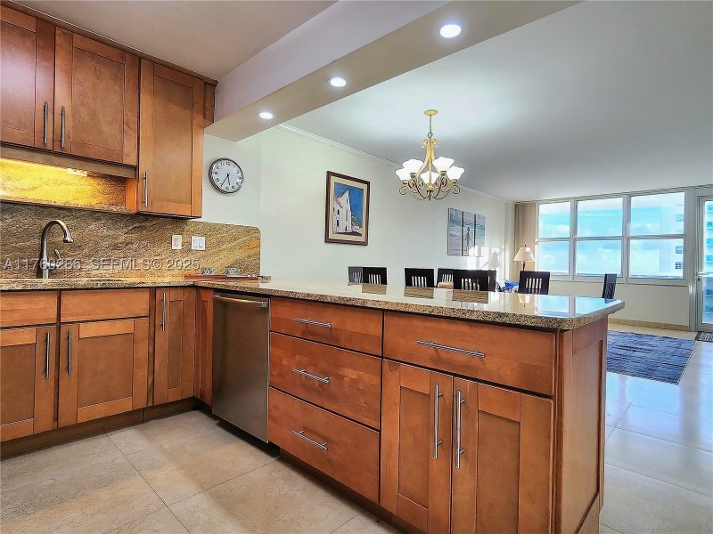 Apartment for rent at Sea Air Towers 1008