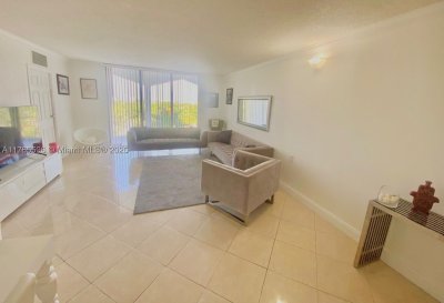 Comprar apartamento no Balmoral Condo 8M