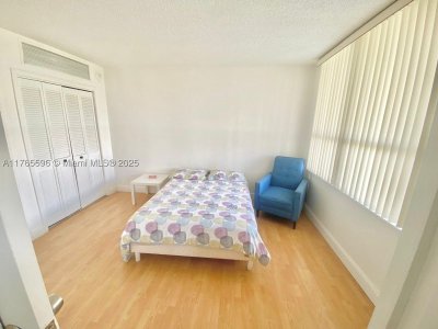 Comprar apartamento no Balmoral Condo 8M