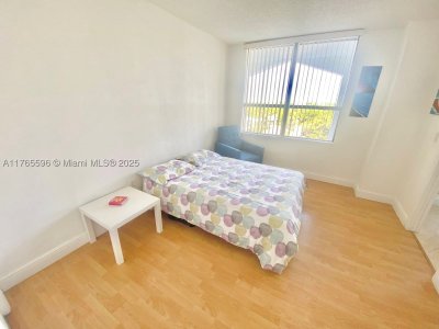 Comprar apartamento no Balmoral Condo 8M