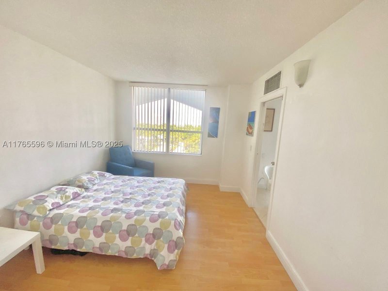 Condo for sale at Balmoral Condo 8M