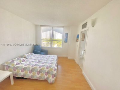 Comprar apartamento no Balmoral Condo 8M