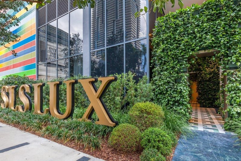 Comprar apartamento en SLS Lux Brickell 4308