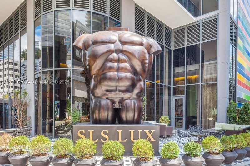 Comprar apartamento en SLS Lux Brickell 4308