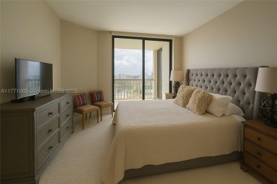Comprar apartamento no 2000 Williams Island 3009