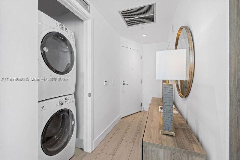 Comprar apartamento en Biscayne Beach 901