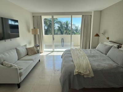 Comprar apartamento en Ritz Carlton Coconut Grove 303