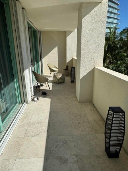 Comprar apartamento en Ritz Carlton Coconut Grove 303