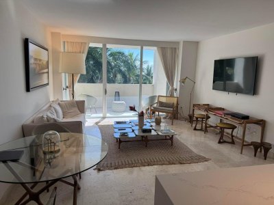 Comprar apartamento en Ritz Carlton Coconut Grove 303