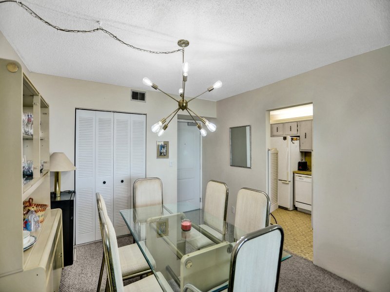 Condo for sale at Arlen House 1125