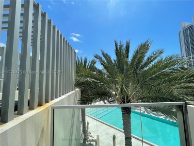 Comprar apartamento no Turnberry Ocean Club Cabana 22