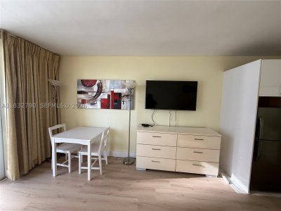 Comprar apartamento no Aventura Beach Club 717