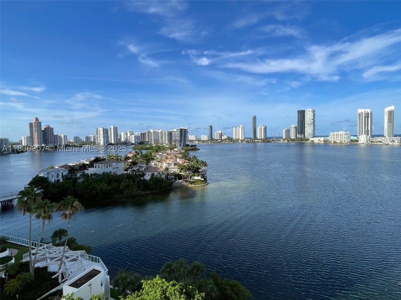Condo for sale at 3000 Williams Island 1103