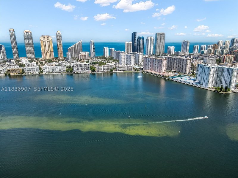Condo for sale at 3000 Williams Island 1103