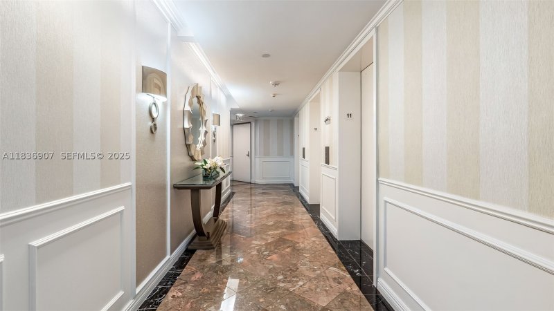 Condo for sale at 3000 Williams Island 1103
