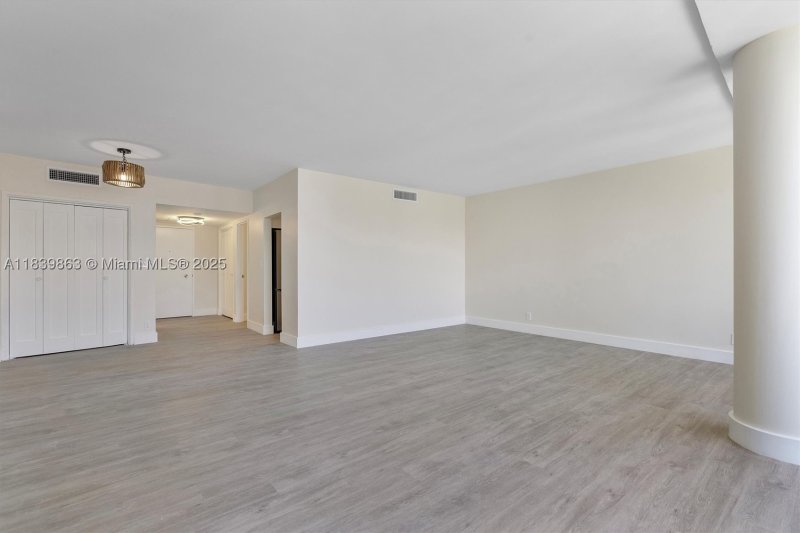 Condo for sale at King Cole 718+Dock Sli