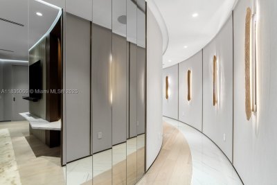 Comprar apartamento no Porsche Design Tower 2701