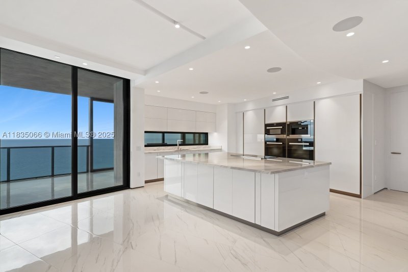 Condo for sale at Porsche Design Tower 2701