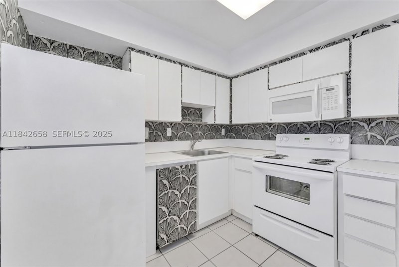 Condo for sale at Palm Bay Condo 4H