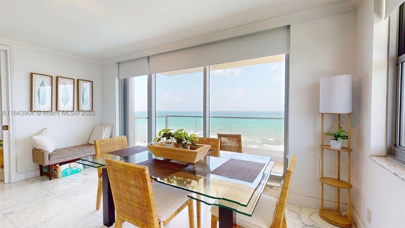 Condo for sale at Malaga Towers 9A