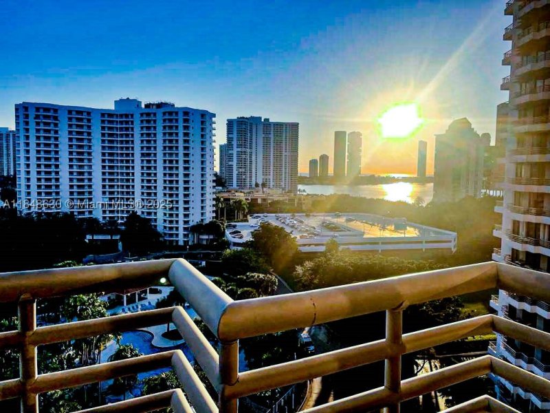 Comprar apartamento en Parc Central Aventura 1207
