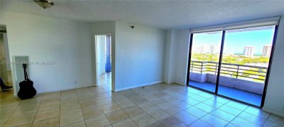 Comprar apartamento en Parc Central Aventura 1207